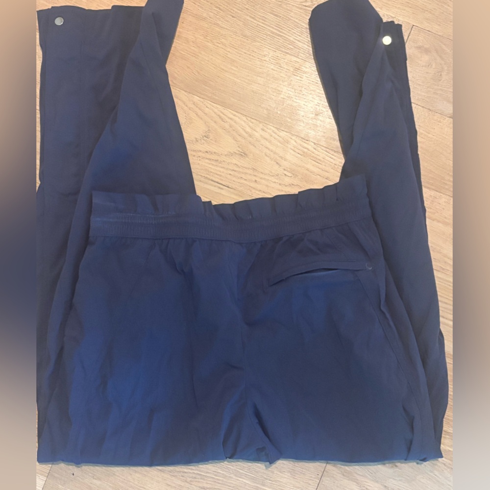 Athleta 
Trekkie High Rise Parachute Pant - Picture 6 of 8